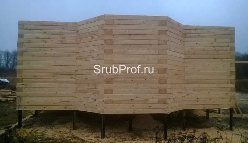 Сборка дома из обрезного бруса по проекту Черноголовка