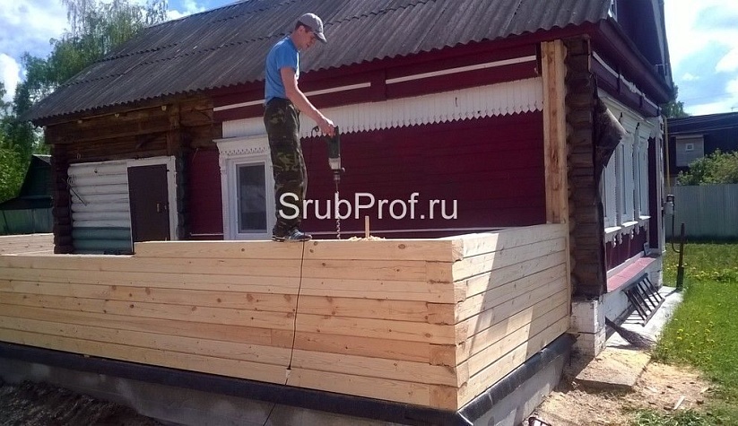 Пристройка из профилированного бруса к срубу