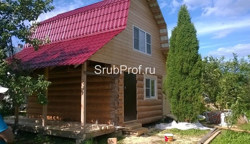 Отделка бани с ломаной крышей