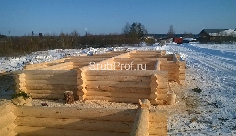 Рубка дома из бревна 11х15