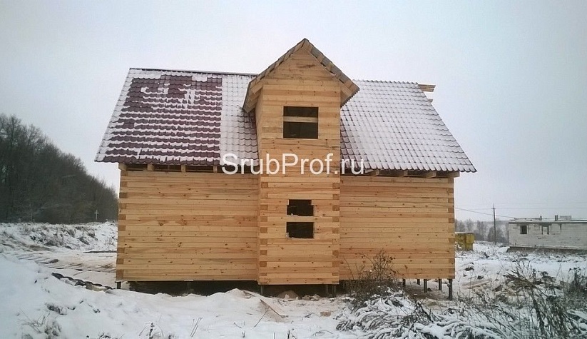 Сборка дома из обрезного бруса по проекту Черноголовка