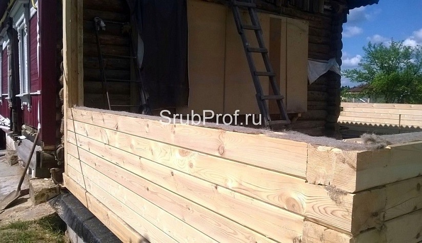 Пристройка из профилированного бруса к срубу