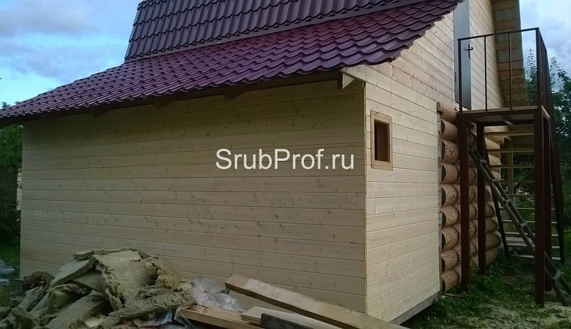 Отделка бани с ломаной крышей