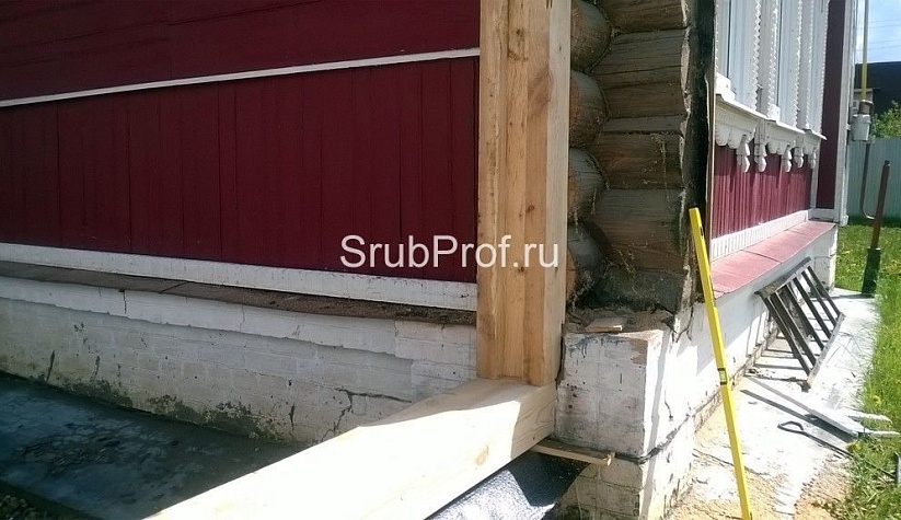 Пристройка из профилированного бруса к срубу