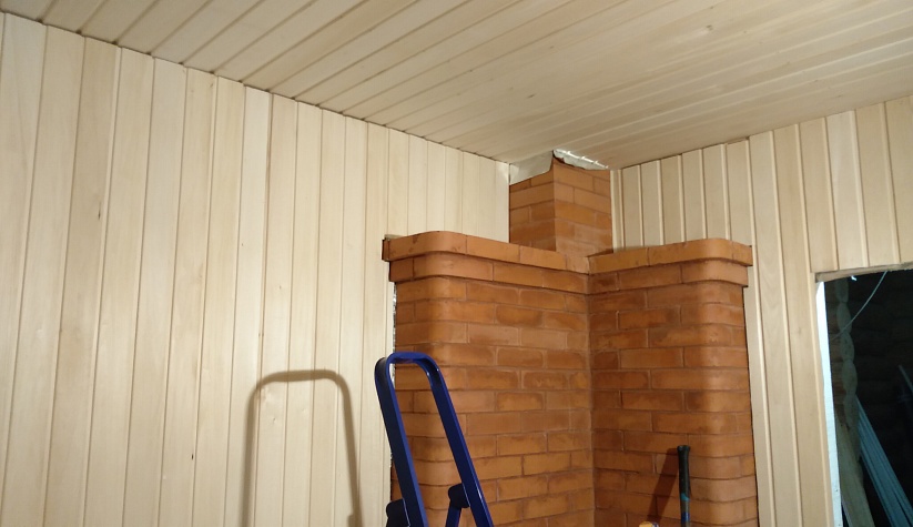 Отделка бани из бревна