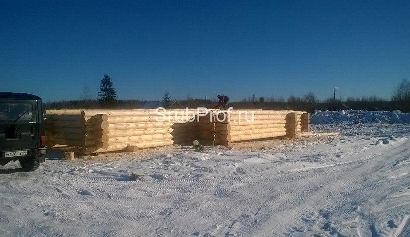 Рубка дома из бревна 11х15