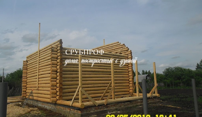Сруб ручной рубки 8,5х8,5