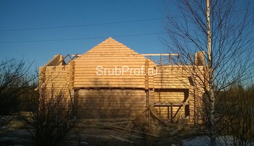 Рубка дома из бревна 11х15