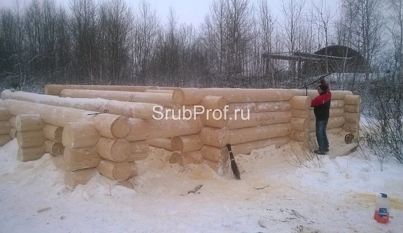 Строительство дома из строганного бревна 6х8