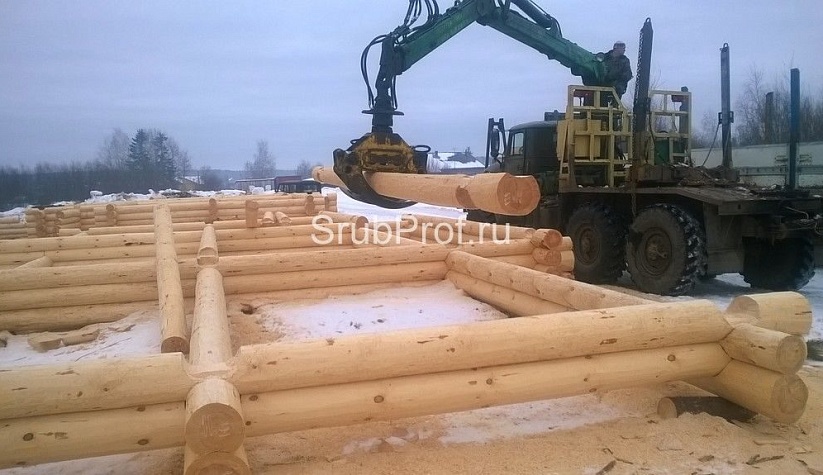 Рубка дома из бревна 11х15