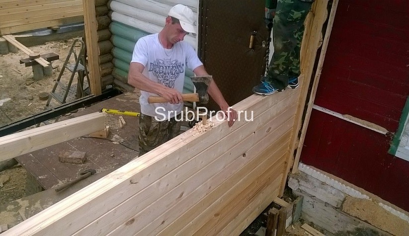 Пристройка из профилированного бруса к срубу